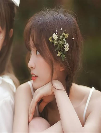 表演艺术《最好的还未到来》：探索群像表演的整体效果与个体特色 感受表演的情感力量